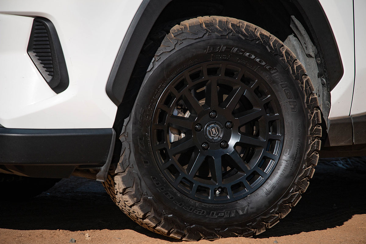 ICON Alloys Journey, Satin Black, 17 x 8 / 5 x 4.5, 38mm