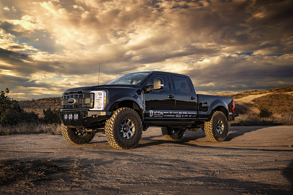 ICON 2023-2025 Ford F-250/F-350 Super Duty 4WD, 4.5” Lift, Front, V.S. 2.5 Aluminum Series Shocks, Remote Reservoir, Pair