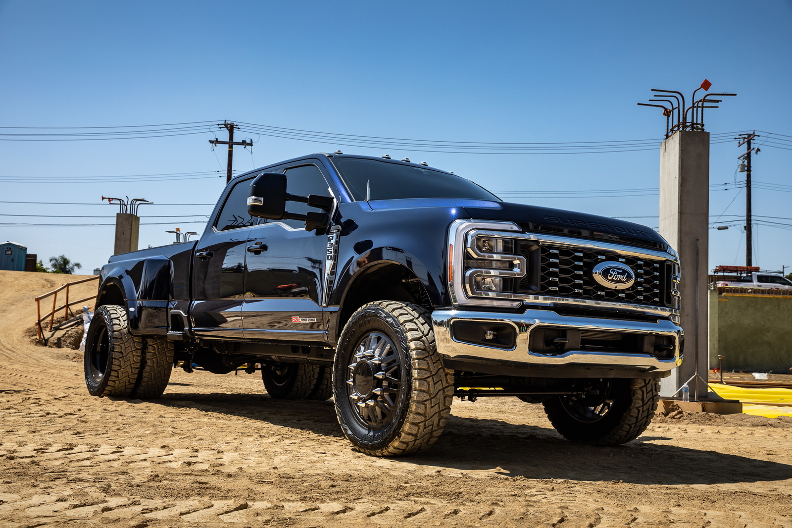 ICON 2023-2025 Ford F-250/F-350 Super Duty 4WD, 2.5-3" Lift, Stage 4 Coilover Conversion System with Radius Arms